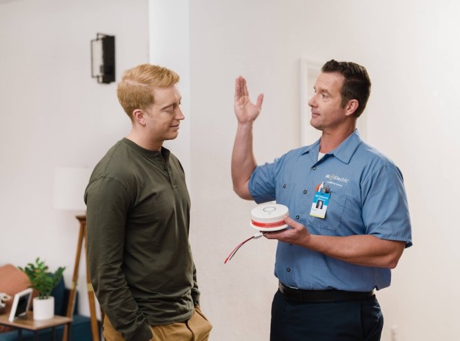 How Smoke Alarms Protect Families During Emergencies<