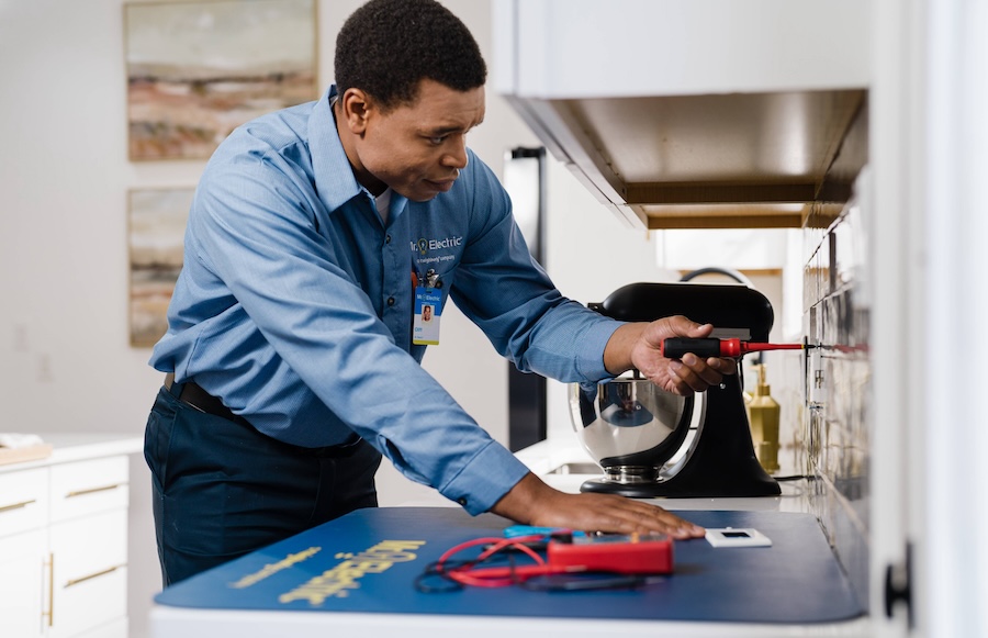 Electrical Outlet Replacement in Mountain View, CA